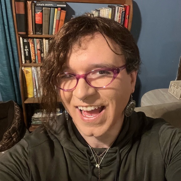 Meet your Posher, Ophelia - Picture 2 of 2